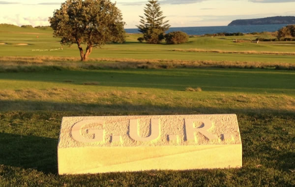 sandstone golf signage made by sydney stone.