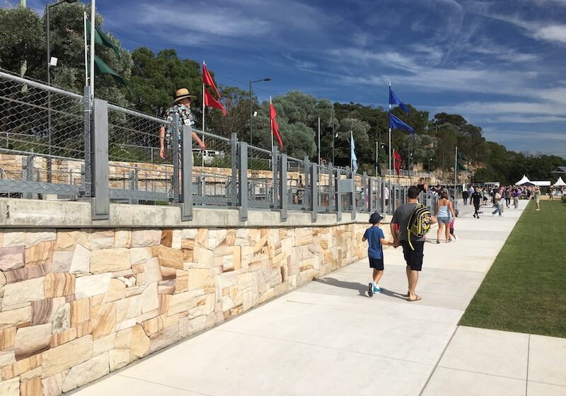 ballast split to 100mm 800pix sandstone ballast blocks split into 100 thick cladding and cut into a unique style tight join dry pack wall.